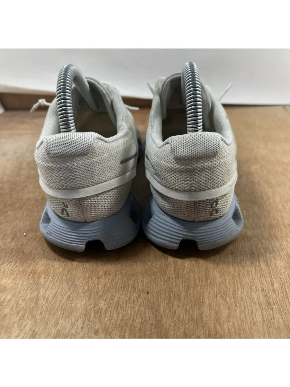On Cloud 5 Womens Size 7.5 White Blue Athletic Running Walking Shoes Sneakers